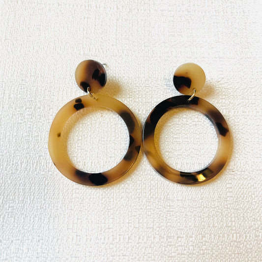 Circled Acrylic Earring- Tortoise